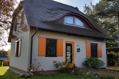 Schiebeläden aus Aluminium: Ferienhaus auf dem Darß